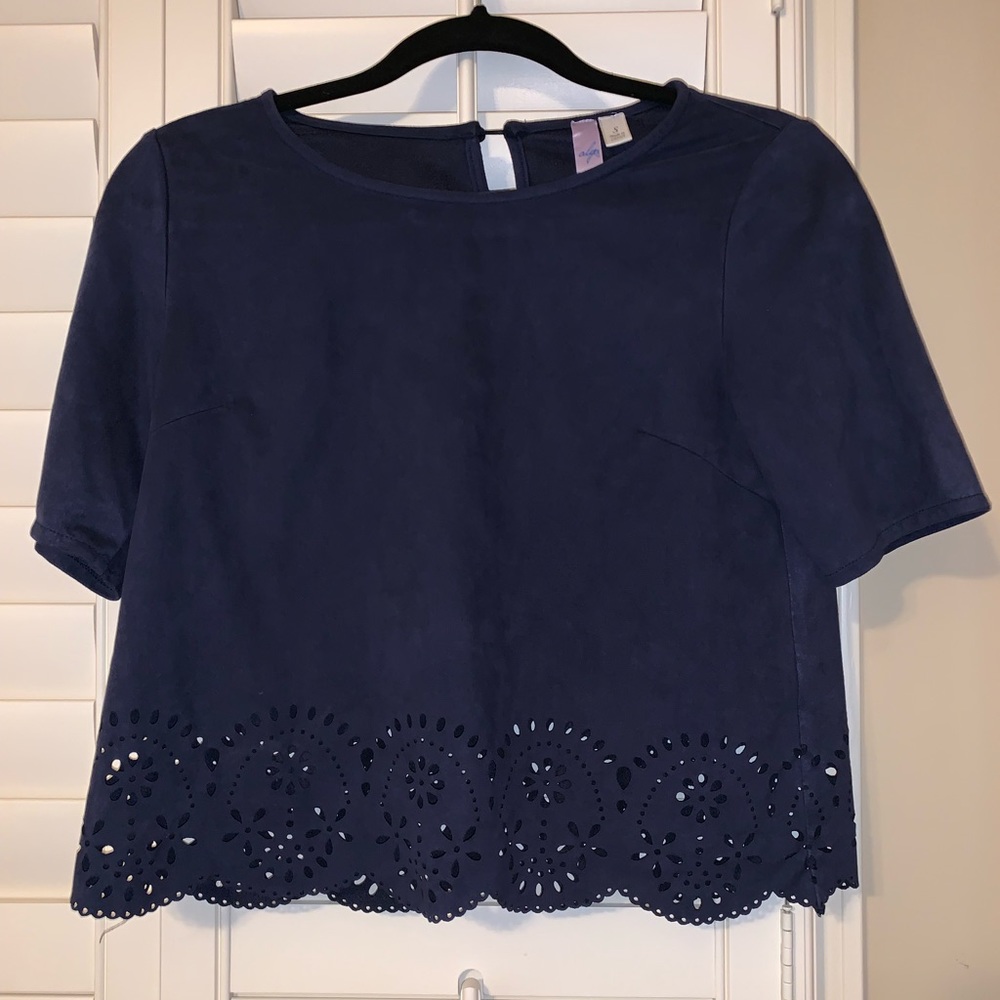 Navy scalloped top